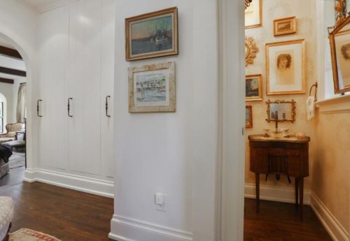 81 Lakeview Ave, Atlanta GA  30305-3779 exterior