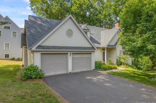 11 Aster Pl, Windsor, CT 06095-4737