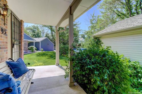 6895 Briarwood Cir, Englewood, CO 80112-1150