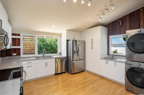 1632 Halekoa Pl, Honolulu HI 96821-1128 exterior