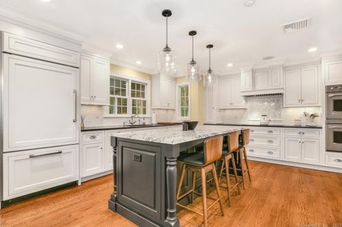 31 Hollow Tree Pl, Wilton CT  06897-2314 exterior