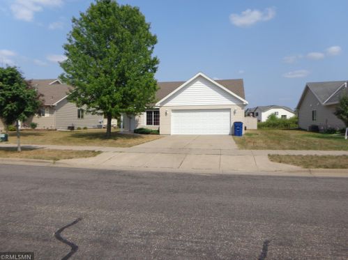1920 Oakes Dr, Saint Cloud, MN 56303-4058