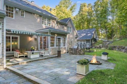 51 Woodland Rd, Dover NJ  07869-4135 exterior