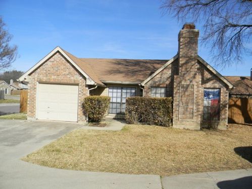 6722 Dandelion Dr, Fort Worth, TX 76137-2378