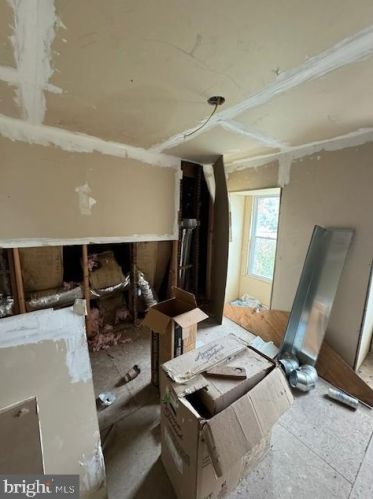 129 63rd St, Philadelphia PA 19142-2303 exterior