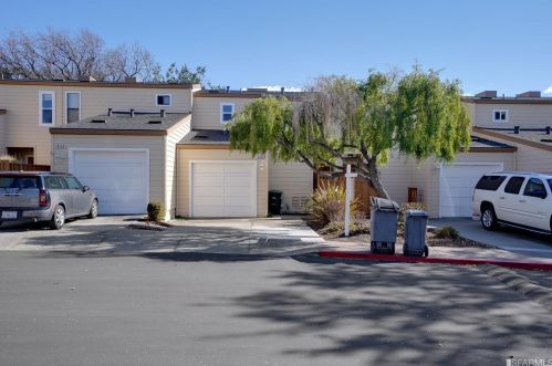 6544 Conestoga Ln, Pleasanton, CA 94568-3464