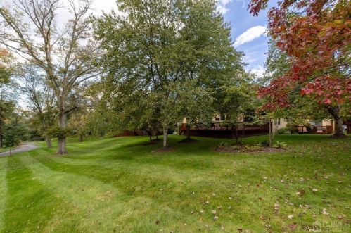 305 Sayre Dr, Princeton NJ  08540-5872 exterior