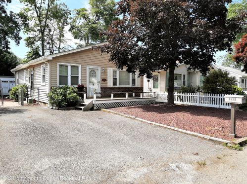 3130 Hiawatha Ave, Point Pleasant Beach, NJ 08742-3542
