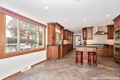 950 King Richards Ct, Bannockburn IL  60015-2627 exterior