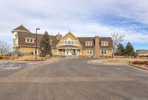 27270 Lakeview Dr, Aurora CO 80016-2514 exterior