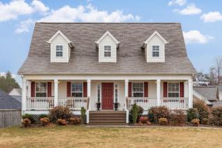 8516 Midwestern Dr, Hixson, TN 37343-1983