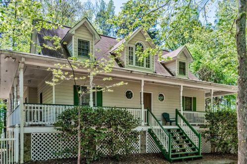 740 Swan Ln, Holly Springs, GA 30115-4121