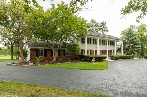 682 Golf Club Ln, Frankfort, IL 60423-9518