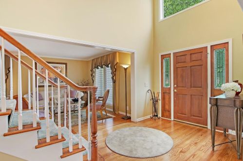420 Western Ave, Hanover Park, IL 60103-4579