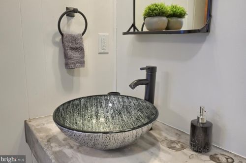 411 Ross St, Lancaster PA  17602-1943 exterior