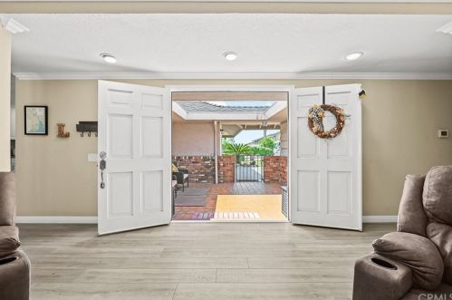 917 Notre Dame St, Upland CA 91786-2761 exterior