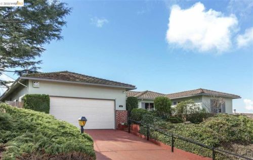 16 Kensington Ct, Berkeley, CA 94707-1010