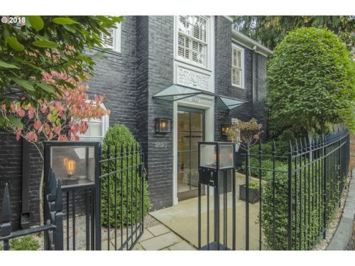 2629 Buena Vista Dr, Portland, OR 97201-1716