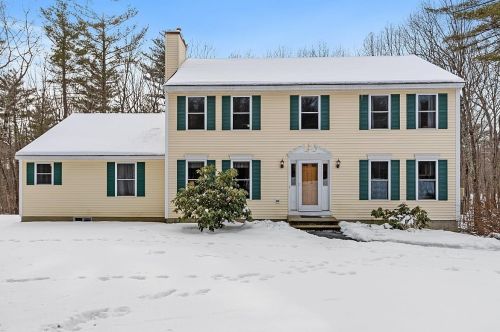 27 Mountain Rd, Brookline, NH 03033-2492