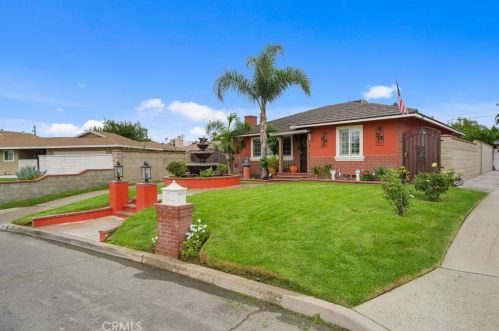 208 Rosewood St, Rialto, CA 92376-5131