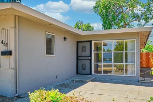 456 Lovers Ln, Vacaville, CA 95688-4323