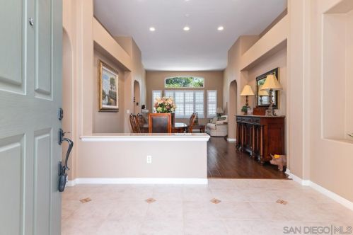 1374 Sparrow Rd, Carlsbad, CA 92011-3961