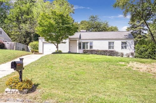 2320 Melante Dr, Atlanta, GA 30324-4218