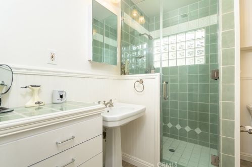 3451 Mevel Pl, Glendale CA  91214-1141 exterior