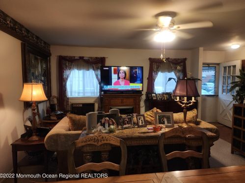 34 Musket Ln, Lakehurst, NJ 08759-6331