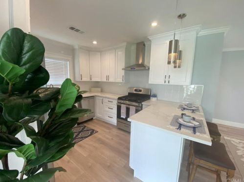 14412 Cordary Ave, Hawthorne CA  90250-8340 exterior