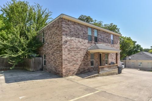 2530 University Dr, Fort Worth TX  76109-1146 exterior