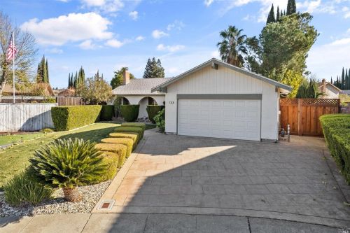 418 Aragon Pl, Vacaville, CA 95688-2003