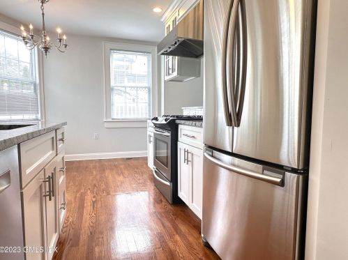 193 Milbank Ave, Greenwich, CT 06830-6617