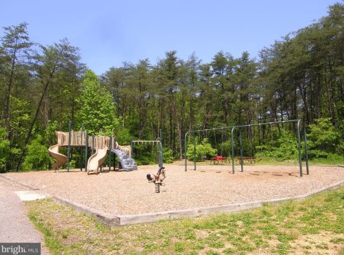 6235 Levi Ct, Springfield VA  22150-1190 exterior