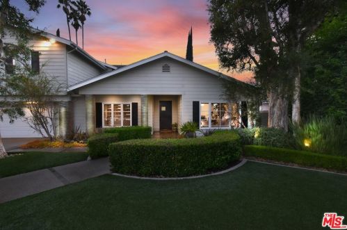 5037 Gaviota Ave, Van Nuys, CA 91436-1426