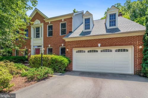 6321 Cardinal Hill Pl, Springfield, VA 22152-2233