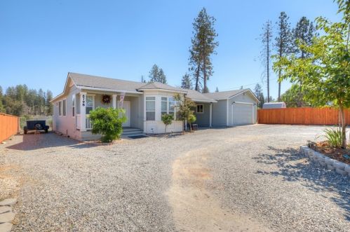 6798 Clark Rd, Paradise, CA 95969-2819