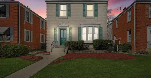 2210 76th Ct, Chicago, IL 60707-3039