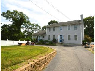 96 Winibig Trl, Huntington, CT 06484-5447
