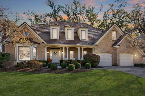 921 Winslow Cir, Glendale Heights, IL 60137-3776
