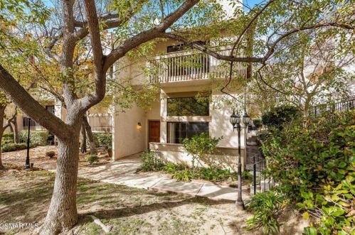 26110 Alizia Canyon Dr, Calabasas, CA 91302-2639