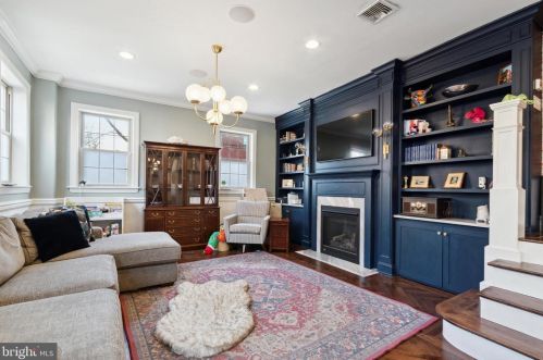 1812 Fitzwater St, Philadelphia PA  19146-1852 exterior