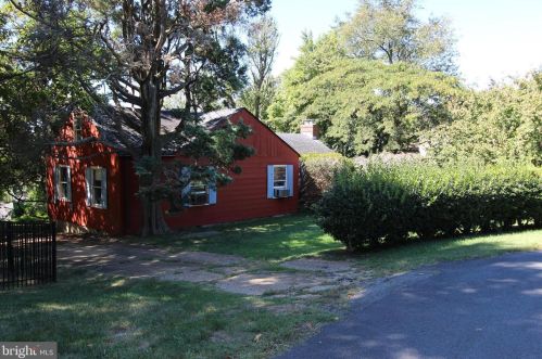 6303 Buffalo Ridge Rd, Falls Church, VA 22044-1902