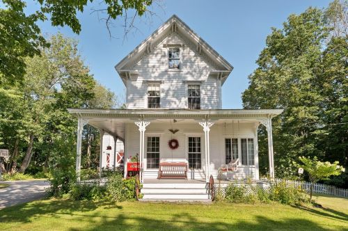 40 Old Wolfeboro Rd, Alton, NH 03809-4722