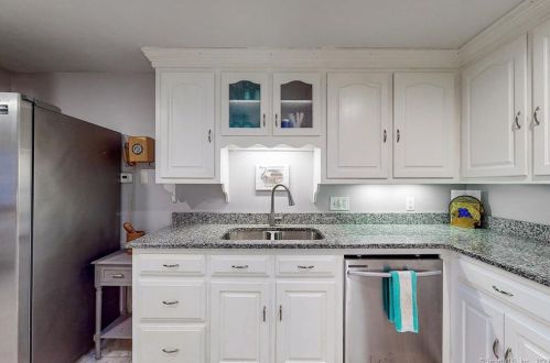 158 Scully Rd, Somers CT  06071-1723 exterior