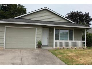 2343 Aubrey Ln, Damascus, OR 97030