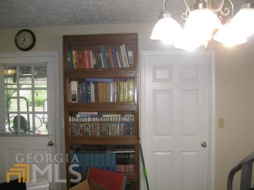 109 Old Lantern Ct, Stockbridge GA  30281-1357 exterior