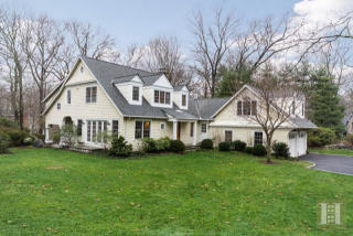 39 Cedar Gate Rd, Tokeneke, CT 06820-5523