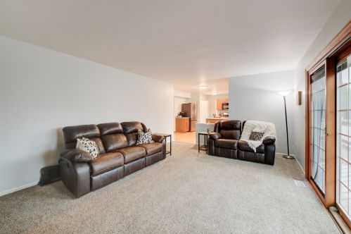 1075 Big Eagle Trl, Carol Stream IL  60188 exterior