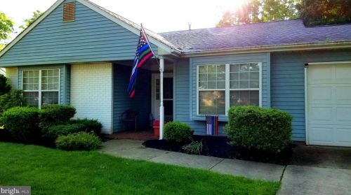 20 Farmview Ln, Columbus, NJ 08022-1011